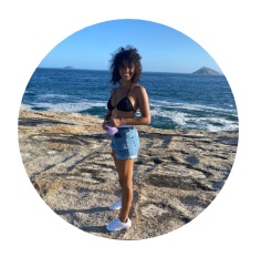 Sra. Stella Soares Sra. Stella Soares